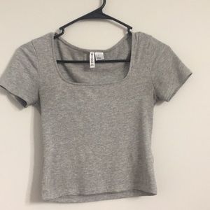gray croptop